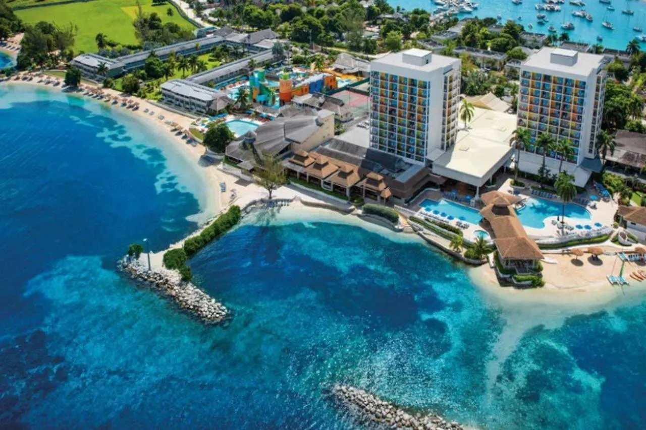 The Oasis At Sunset Hotel Montego Bay 4*,